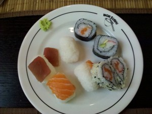 variado de sushi